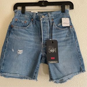 Levis denim shorts 501 mid thigh